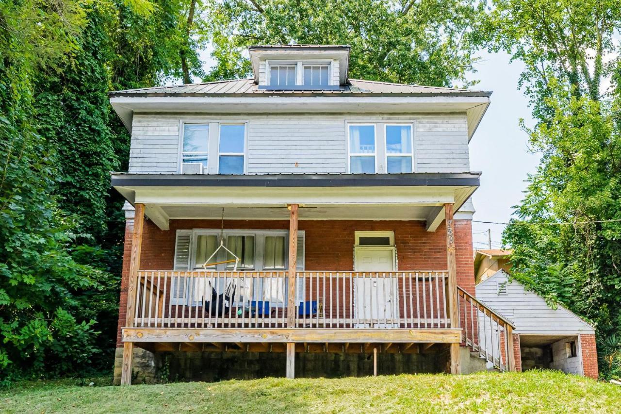 Awesome House, 5 Minutes To Dt, 2 Miles To Stadium And Ruby Memorial! Моргантаун Экстерьер фото